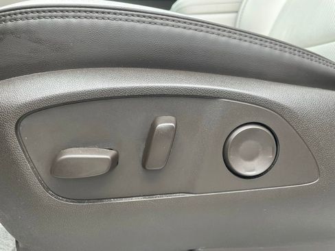 Used 2024 GMC Acadia Denali FWD image 11