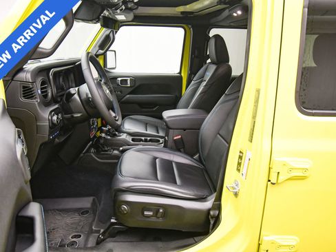 Used 2024 Jeep Wrangler Unlimited Rubicon 4xe image 18