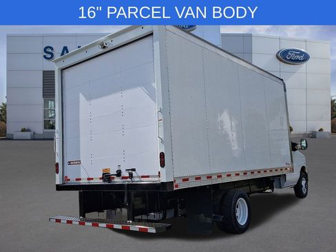 New 2026 Ford E-450 and Econoline 450 Super Duty w/ Driver's Safety Package image 3