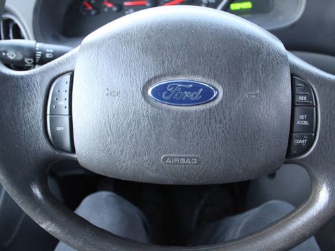 Used 2007 Ford E-250 and Econoline 250 image 12