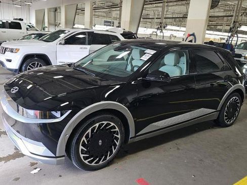 Used 2024 Hyundai Ioniq 5 Limited AWD/4WD image 2