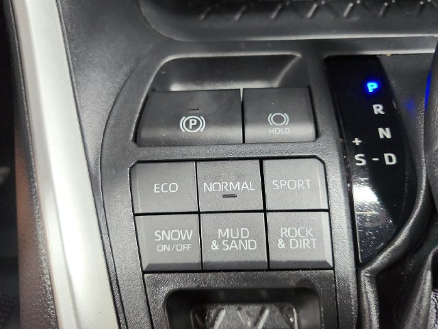 Used 2023 Toyota RAV4 LE AWD/4WD image 23