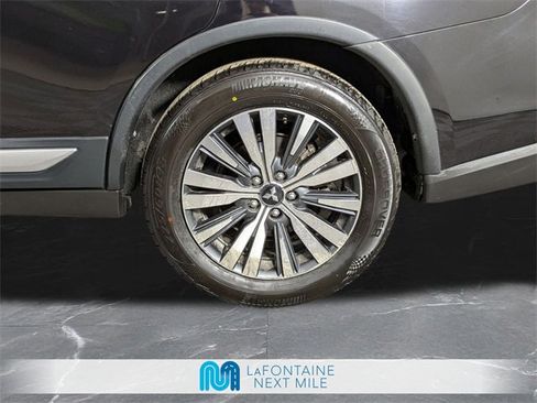 Used 2019 Mitsubishi Outlander ES image 32