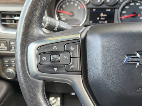 Used 2021 Chevrolet Tahoe Z71 w/ Luxury Package AWD/4WD image 17