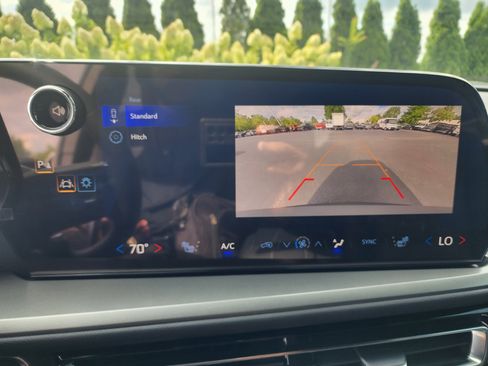 New 2025 Chevrolet Traverse LT w/ Driver Confidence Package image 34