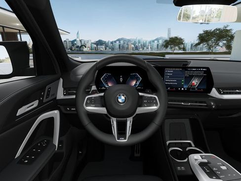 New 2027 BMW X2 xDrive28i AWD/4WD image 13