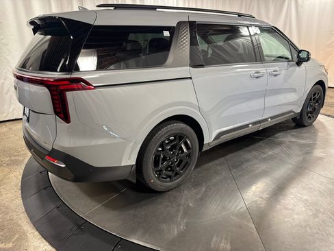 New 2026 Kia Carnival SX Prestige FWD image 8