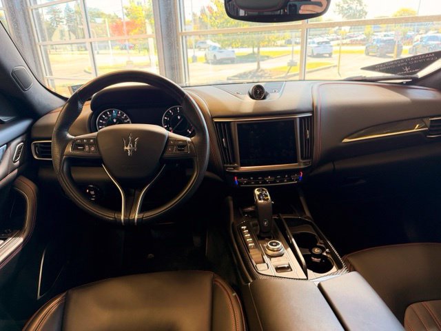 Used 2022 Maserati Levante Modena AWD/4WD image 11