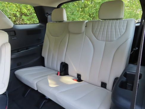 Used 2024 Hyundai Palisade Limited image 36