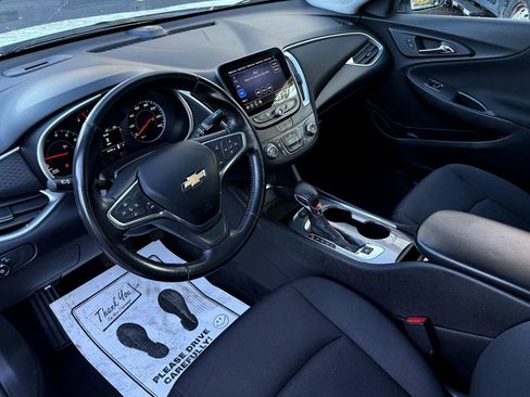 Used 2022 Chevrolet Malibu RS image 14