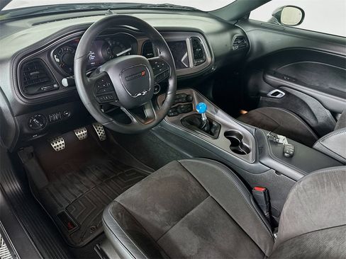 Used 2023 Dodge Challenger R/T w/ Plus Package image 30