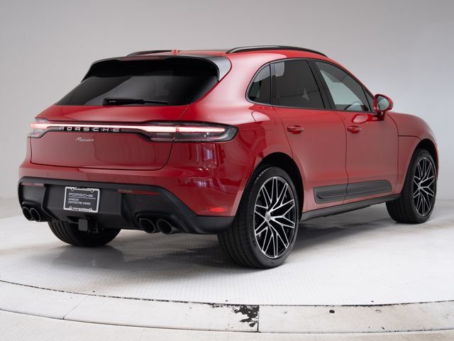 Certified 2026 Porsche Macan AWD/4WD image 33