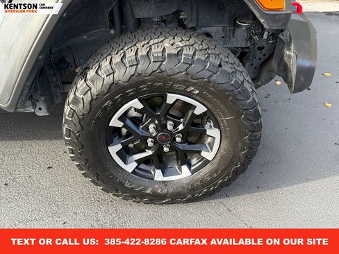 Used 2025 Jeep Wrangler Unlimited Rubicon image 14