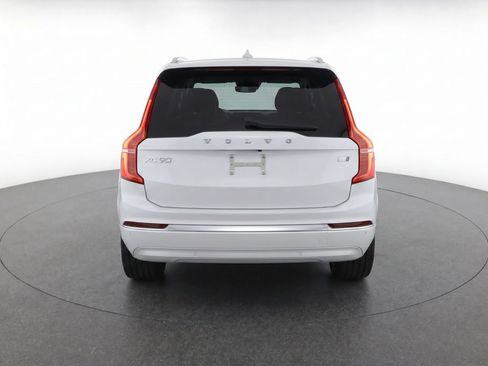 Certified 2023 Volvo XC90 T8 Plus AWD/4WD image 7
