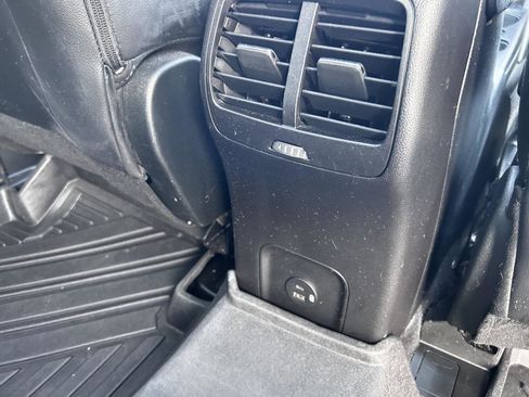 Used 2022 Ford Escape Titanium image 17