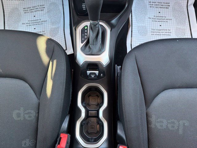 Used 2017 Jeep Renegade Latitude w/ Popular Equipment Group AWD/4WD image 24