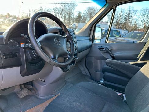 Used 2015 Mercedes-Benz Sprinter 3500 image 9