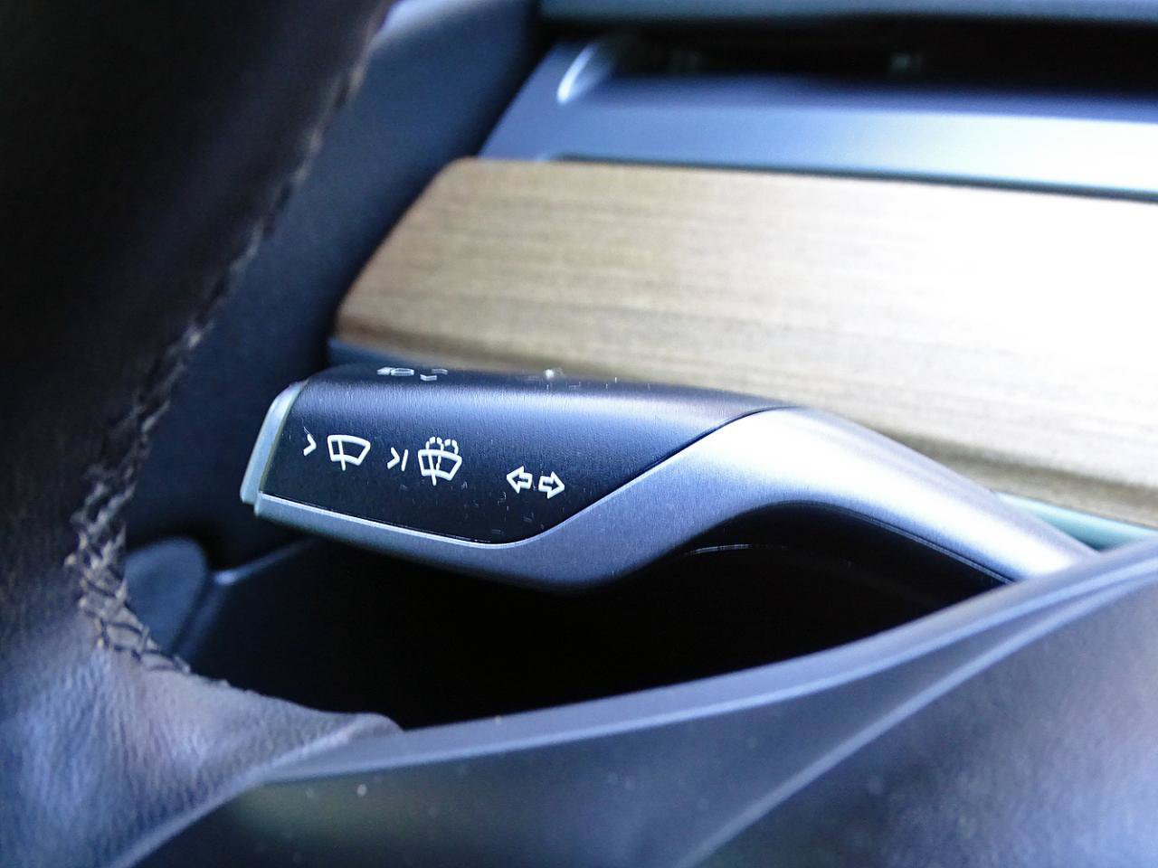 Used 2022 Tesla Model Y Performance AWD/4WD image 36