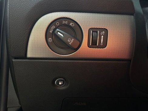 Used 2020 Dodge Durango R/T w/ Technology Group image 18