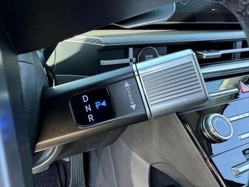 New 2025 Hyundai Santa Fe SE image 18