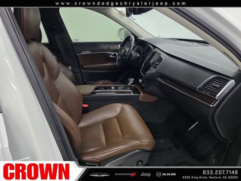Used 2019 Volvo XC90 T6 Momentum w/ Advanced Package AWD/4WD image 10