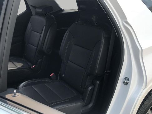 Certified 2018 Chevrolet Traverse Premier w/ LPO, Floor Liner Package AWD/4WD image 18