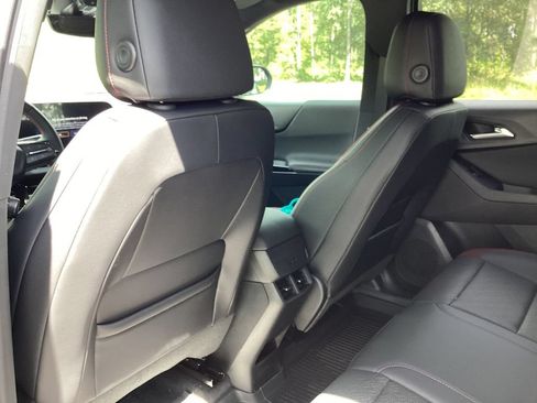 New 2026 Chevrolet Equinox RS w/ Safety and Technology Package FWD image 17