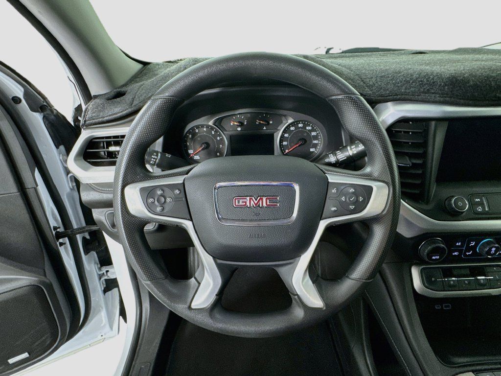 Used 2023 GMC Acadia SLE w/ Driver Convenience Package FWD image 11