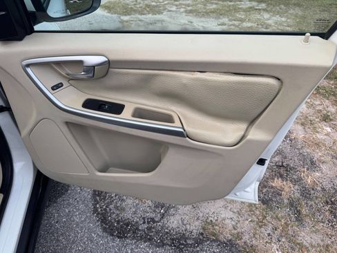 Used 2010 Volvo XC60 3.2 image 19