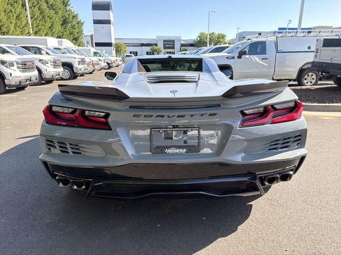 Used 2025 Chevrolet Corvette E-Ray w/ ZER Performance Package image 9