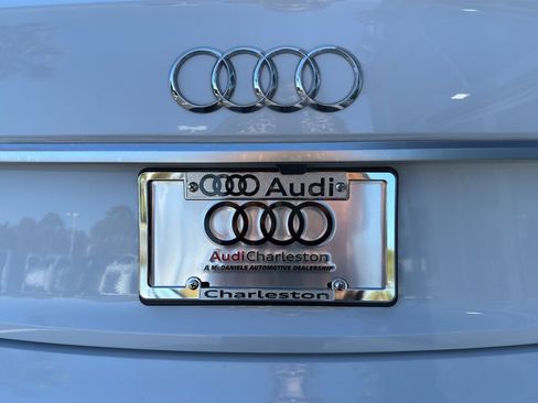 Used 2023 Audi Q5 2.0T Premium w/ Convenience Package image 6