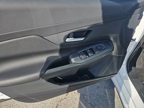 New 2026 Nissan Sentra SV image 5