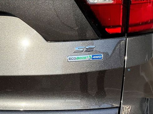 Used 2019 Ford Escape SE image 24