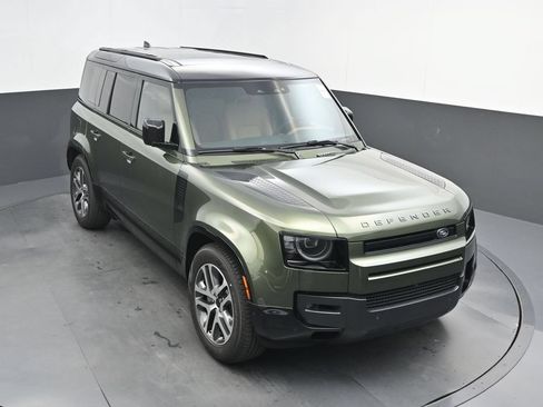 New 2026 Land Rover Defender 110 X-Dynamic SE AWD/4WD image 38