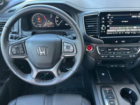 Used 2025 Honda Ridgeline TrailSport image 13