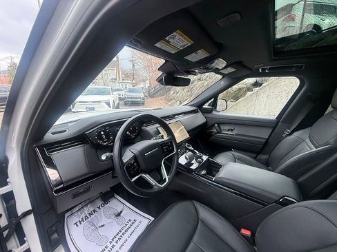 Used 2023 Land Rover Range Rover Sport SE image 15