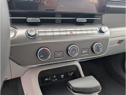 New 2026 Hyundai Kona SE image 22