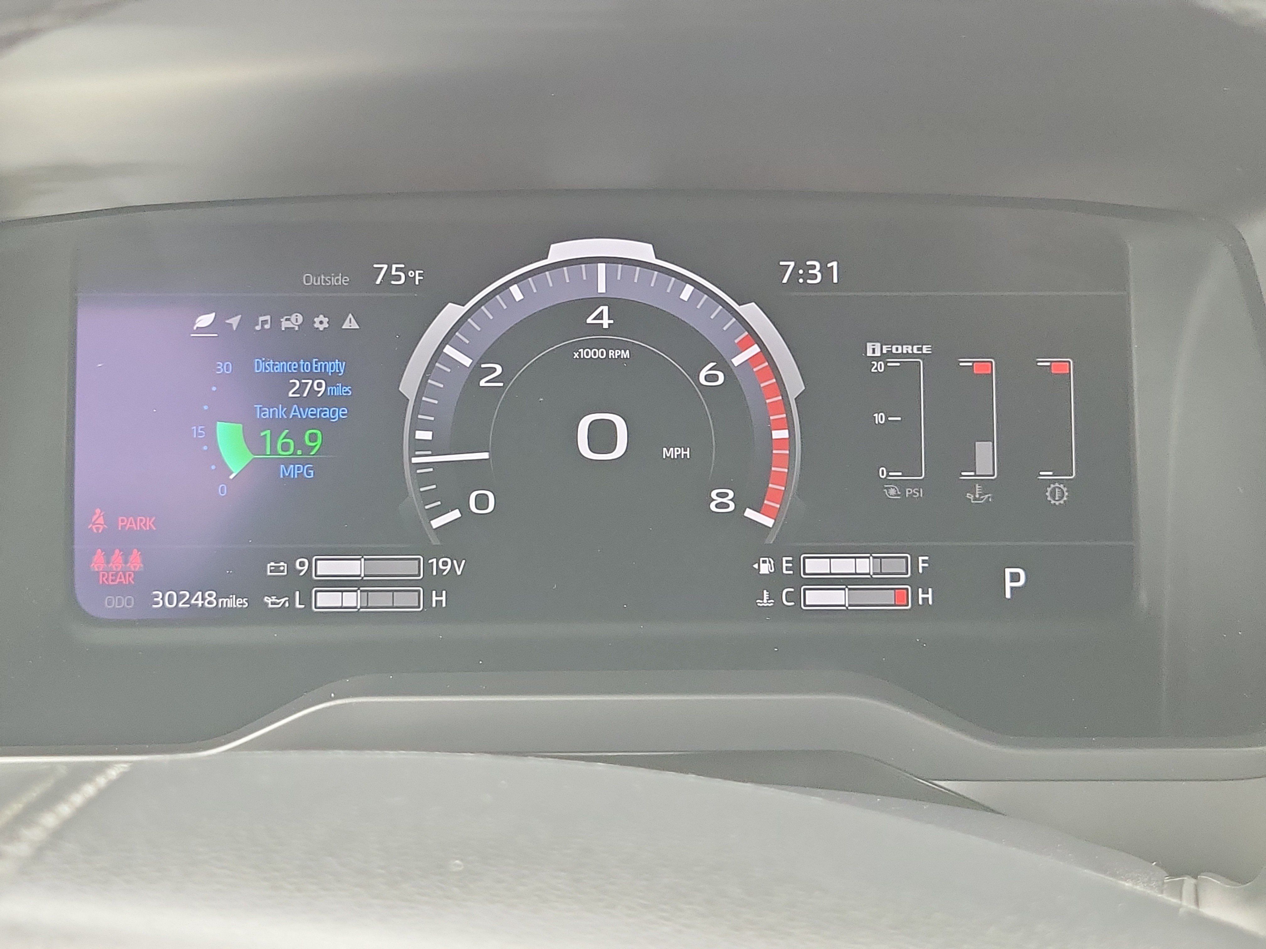 Used 2025 Toyota Tundra Limited AWD/4WD image 27