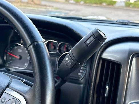 Used 2018 Chevrolet Silverado 1500 LT w/ LT Eassist Package image 17