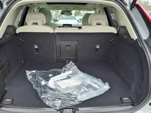New 2026 Volvo XC60 B5 Ultra w/ Climate Package image 10