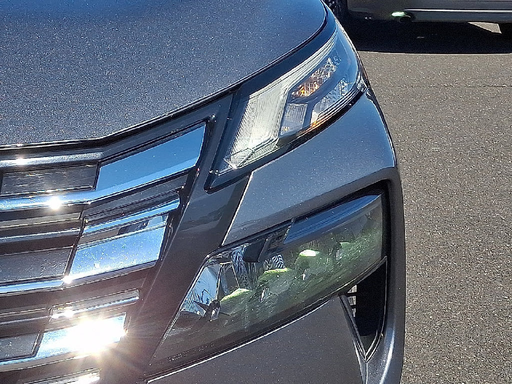 Used 2024 Nissan Rogue S AWD/4WD image 10