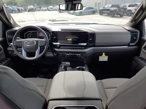 New 2026 GMC Sierra 1500 SLT image 13
