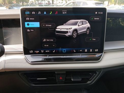New 2025 Volkswagen Tiguan SE image 18
