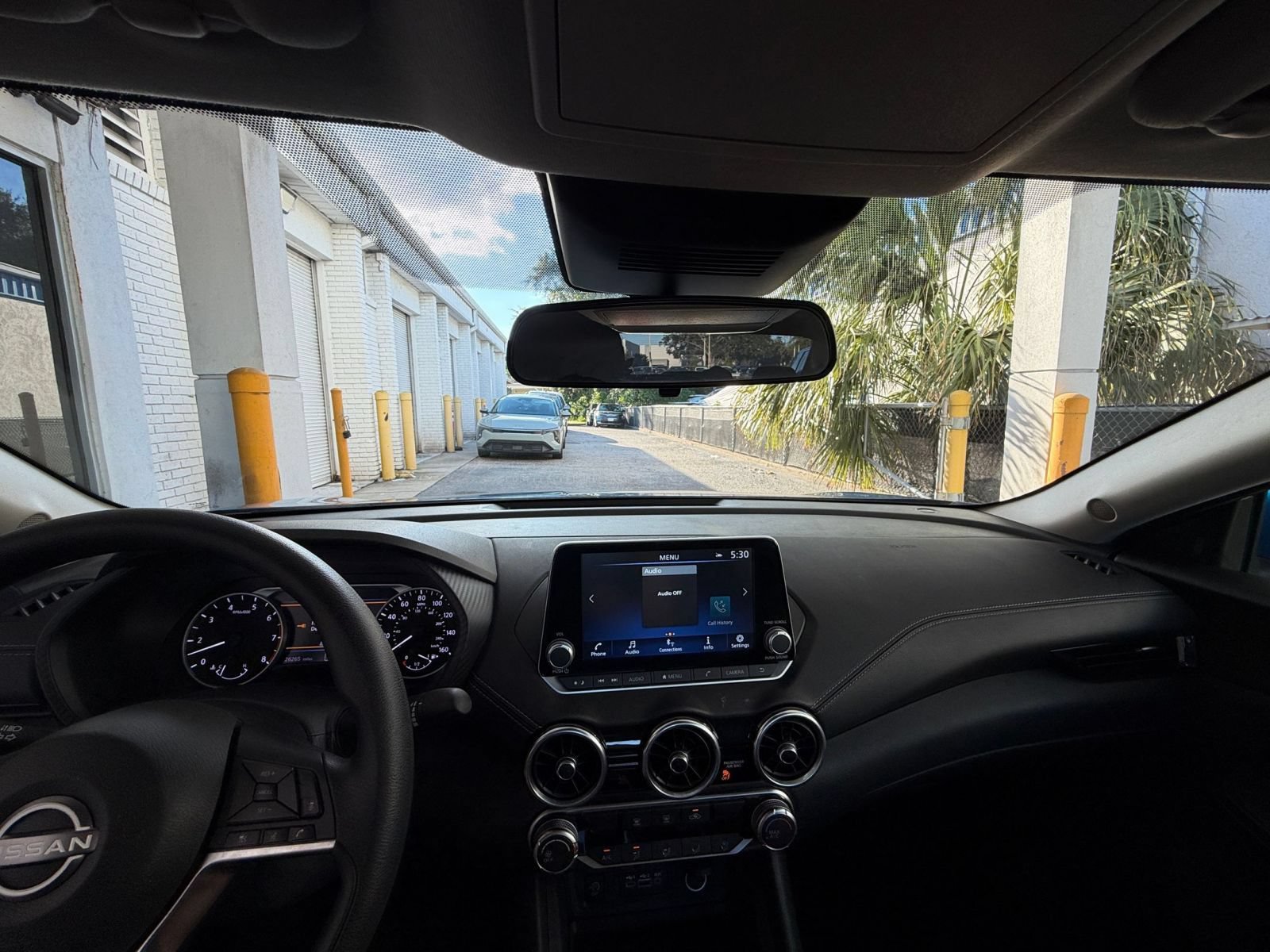 Used 2025 Nissan Sentra SV FWD image 32