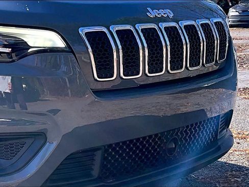 Used 2021 Jeep Cherokee Latitude Plus image 28