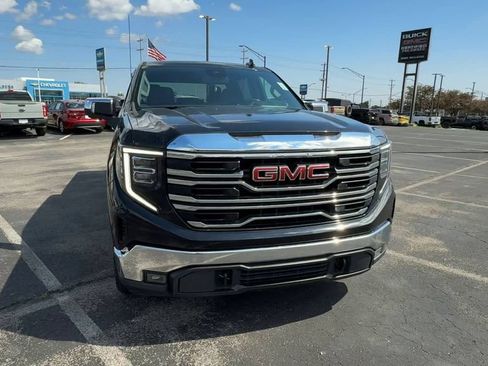 Used 2022 GMC Sierra 1500 SLT w/ Max Trailering Package AWD/4WD image 3