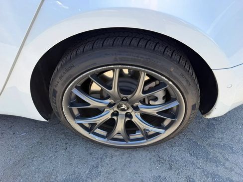 Used 2022 Tesla Model 3 Long Range AWD/4WD image 28