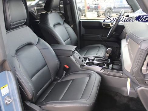 New 2025 Ford Bronco Outer Banks image 7