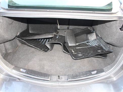 Used 2017 Ford Fusion SE w/ Fusion SE Technology Package image 13