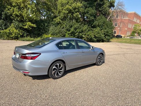 Used 2017 Honda Accord EX-L image 21